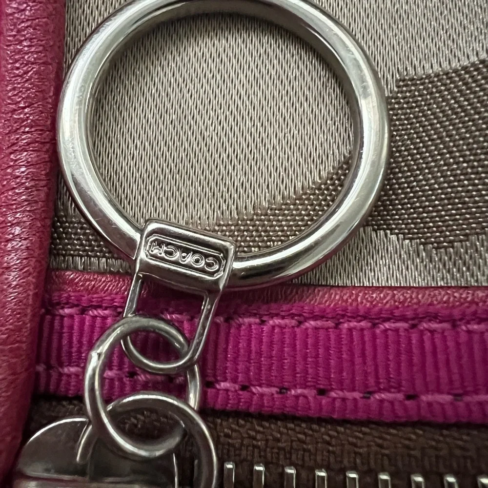 Coach Poppy Signature C Spotlight Tote - Picture 3 of 8